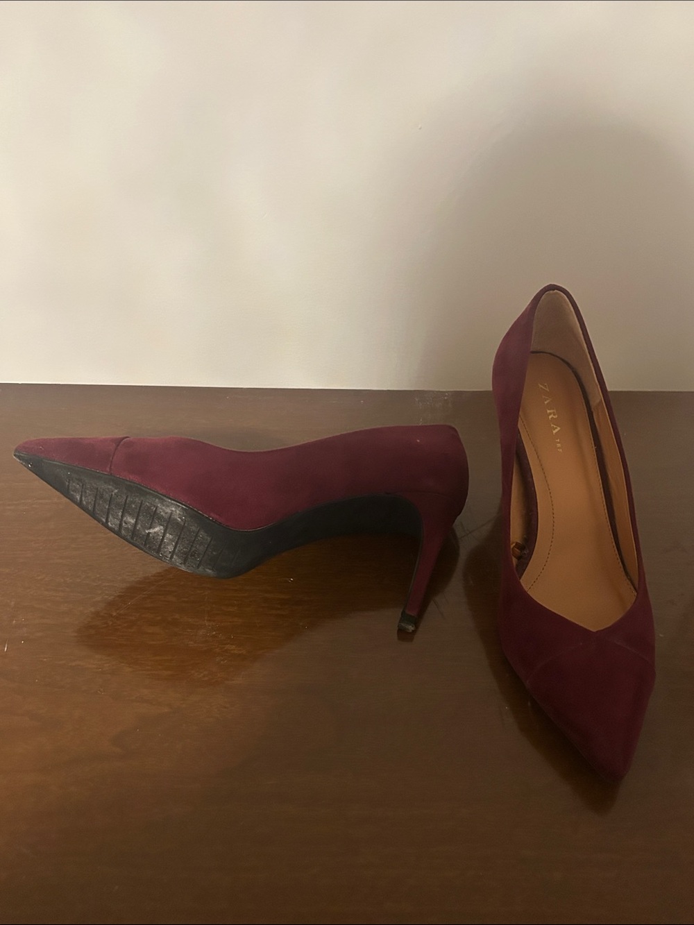 Zara Burgundy Pointed Toe Suede Pumps - Picture 2 of 5